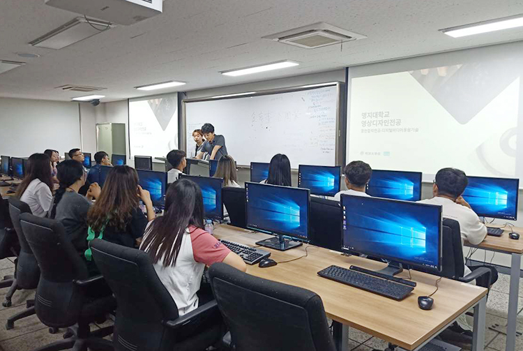 明知大学影像设计专业教授特讲.jpg
